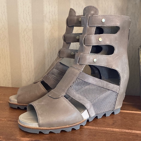 Sorel Taupe “Joanie” Gladiator Sandal - Picture 2 of 11